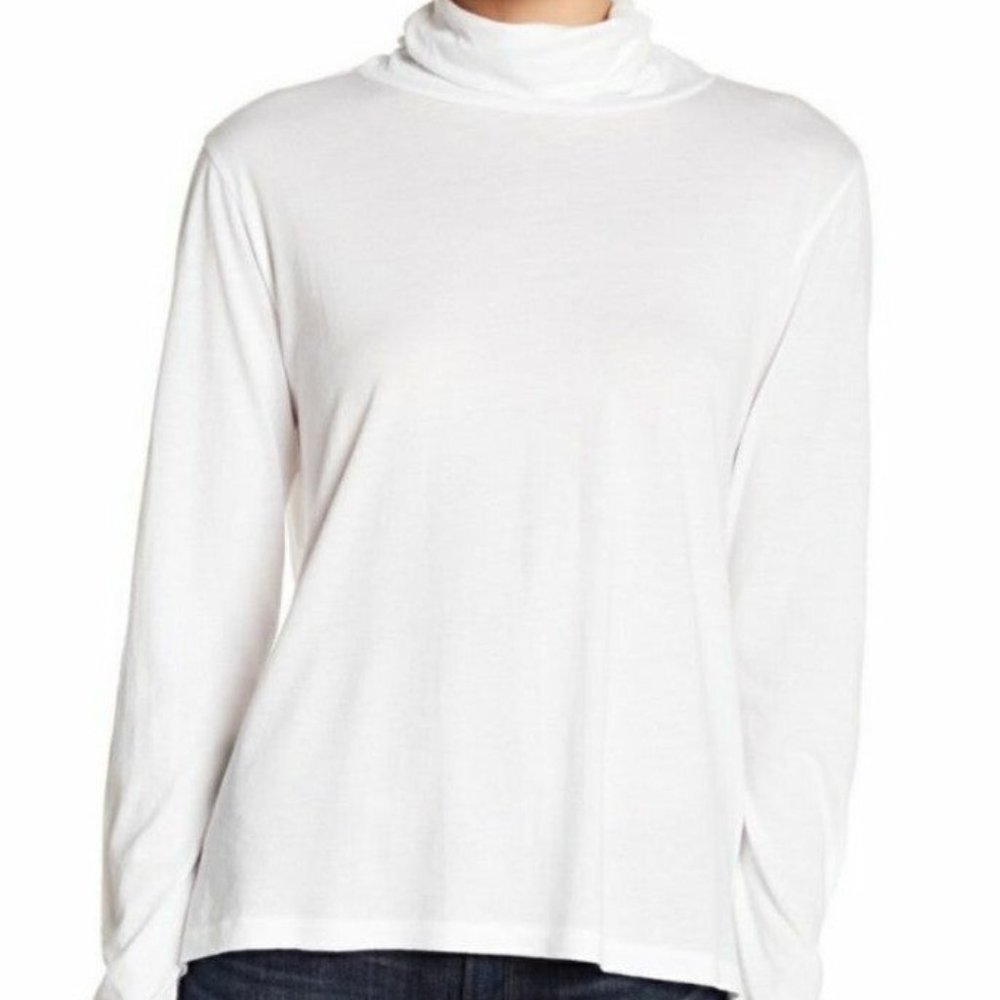 NWT Abound Small Turtle Neck Blouse
